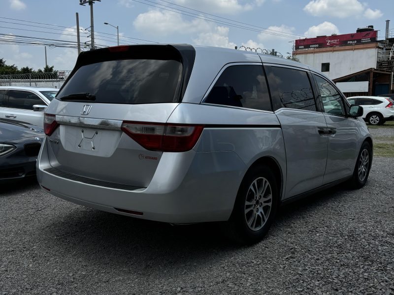 Honda Odyssey LX 2011