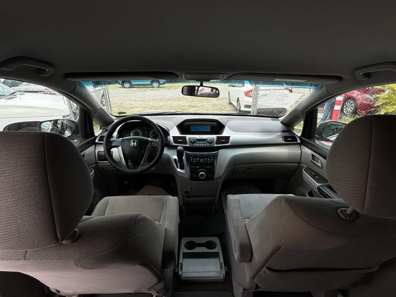 Honda Odyssey LX 2011