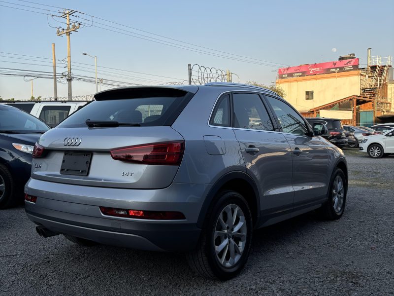 Audi Q3 Luxury S Tronic 2016