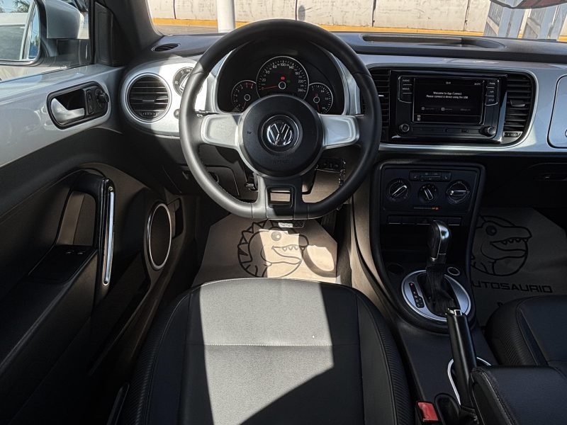 Volkswagen Beetle Sport 2012