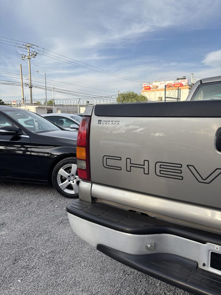 Chevrolet Silverado 2500 2000