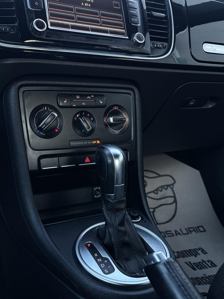 Volkswagen Beetle Sport 2012