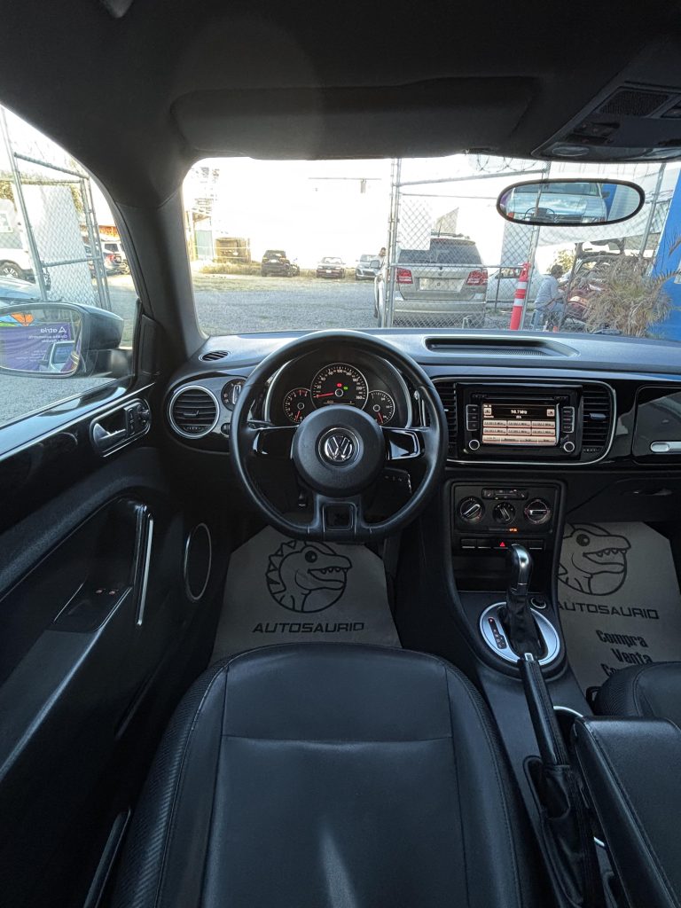 Volkswagen Beetle Sport 2012