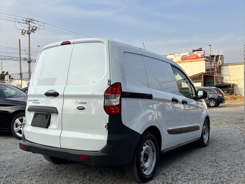 Ford Transit Courier Van 2023