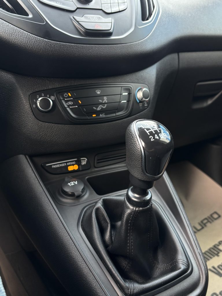 Ford Transit Courier Van 2023